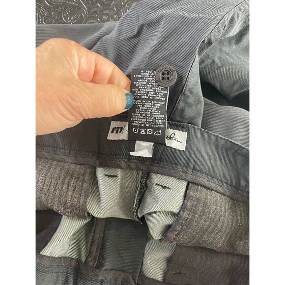 Travis Mathew Shorts Men's Size 36 Lightweight Chino Style Dark Gray - Picture 5 of 6